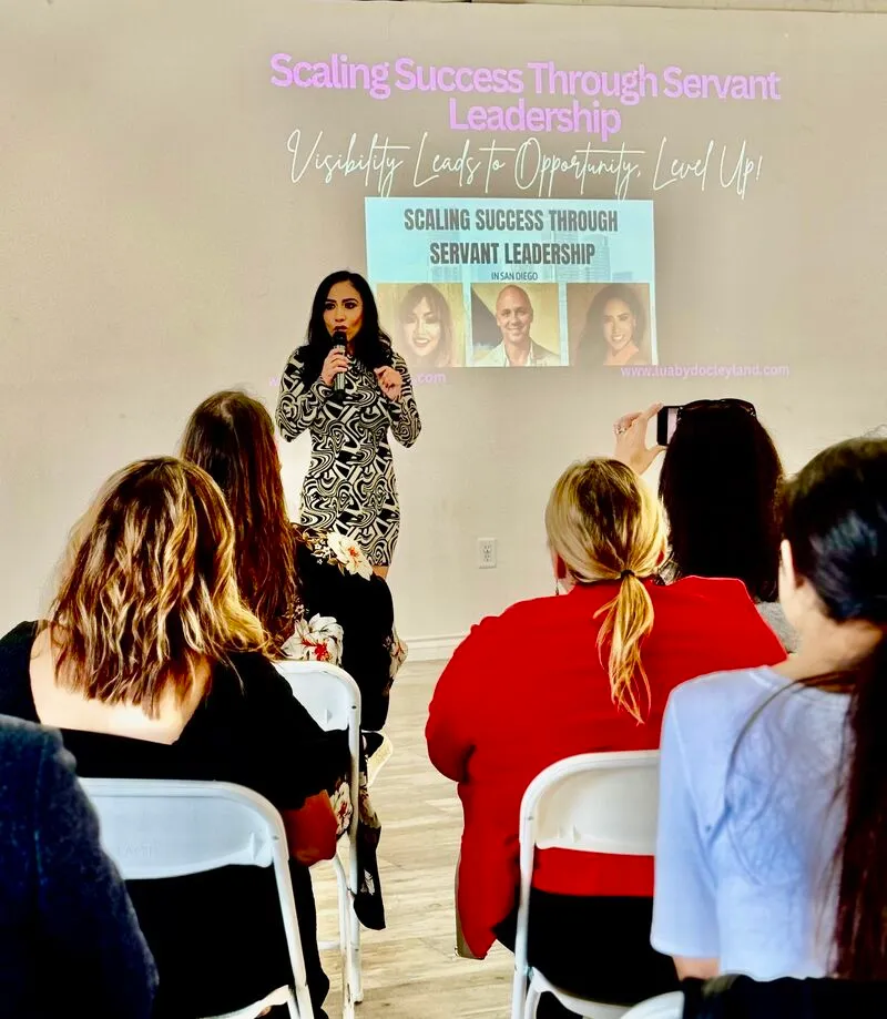 Sandra Gonzalez speaking about confidence and leadership